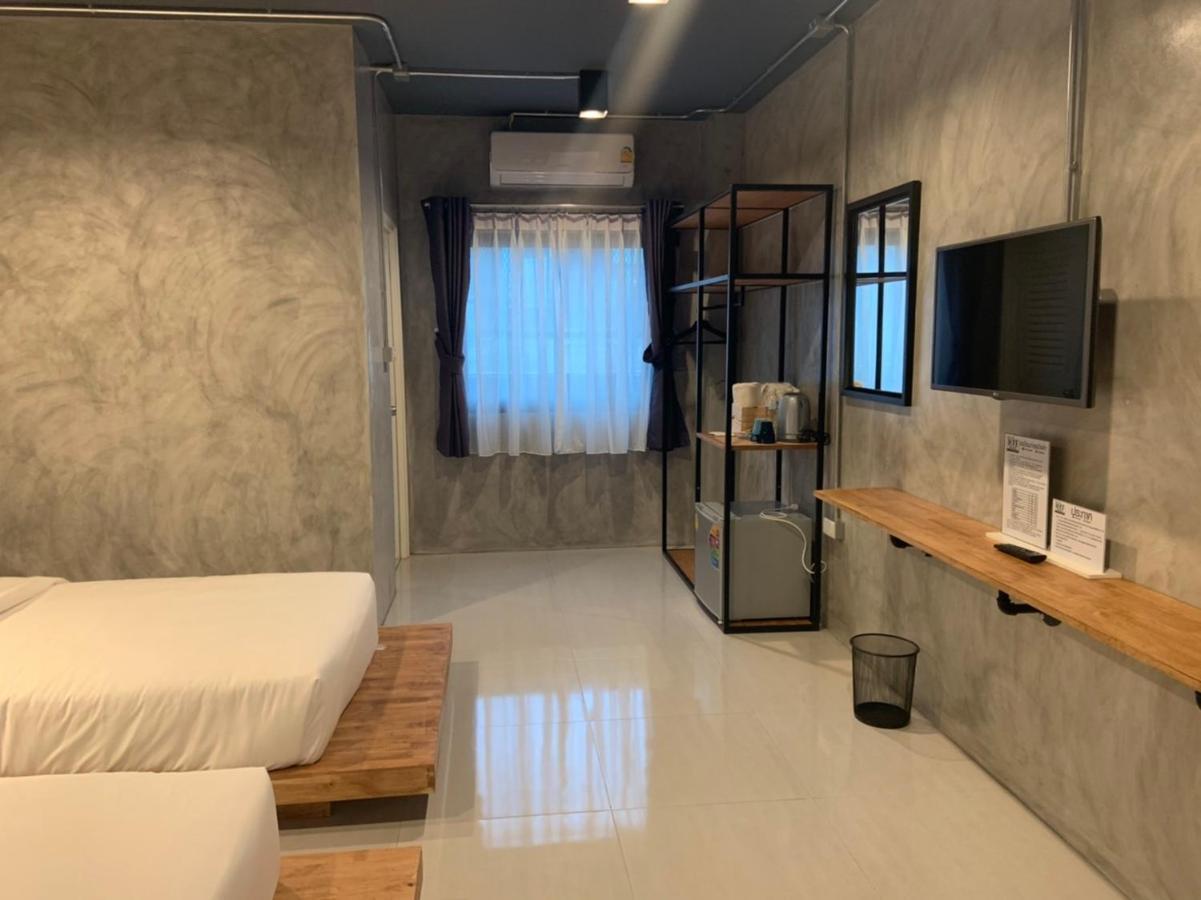 Loft Space Hotel Ранонг Екстериор снимка