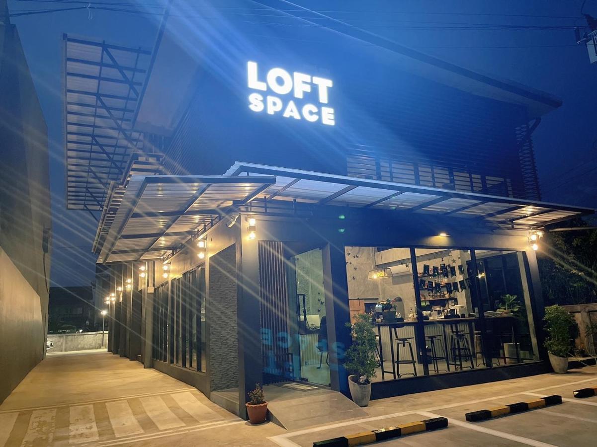 Loft Space Hotel Ранонг Екстериор снимка