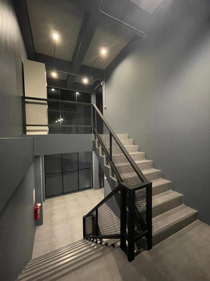 Loft Space Hotel Ранонг Екстериор снимка
