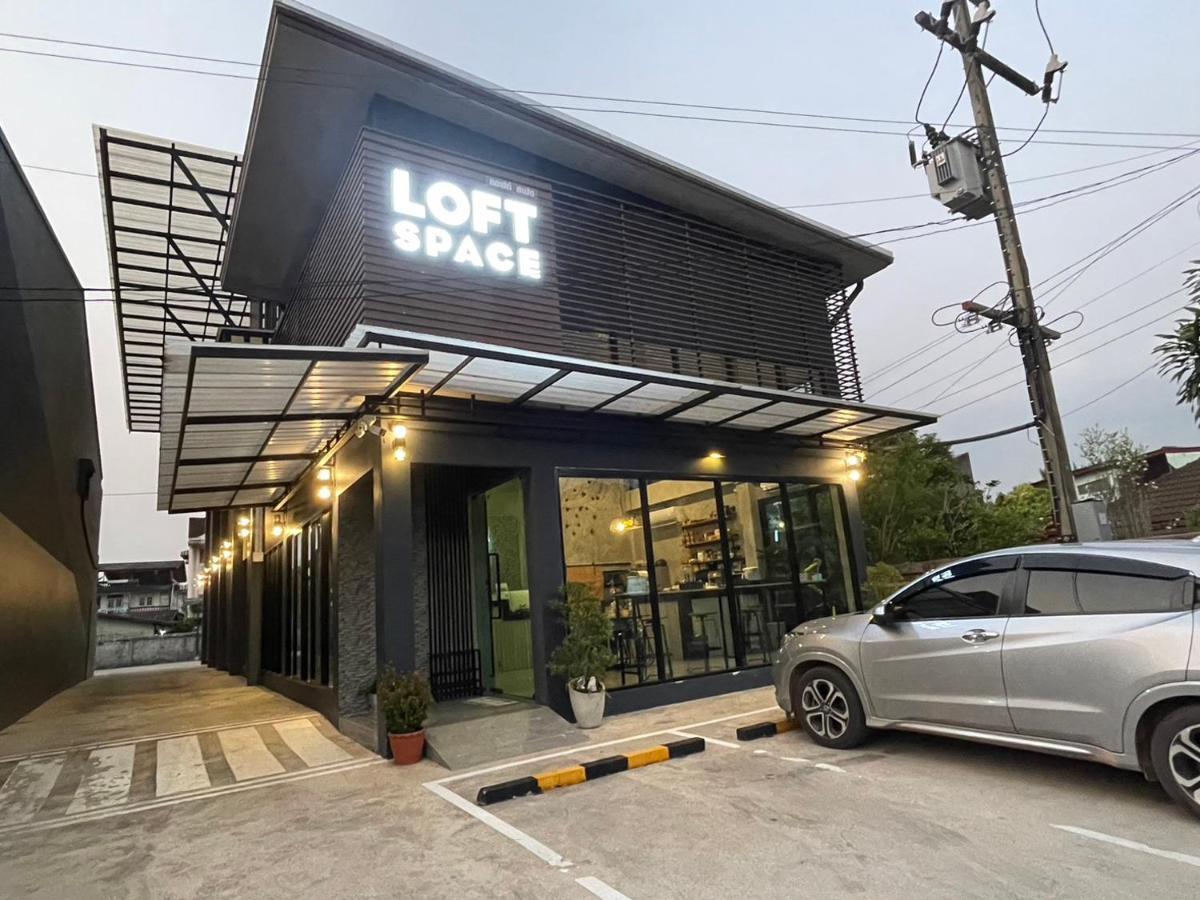 Loft Space Hotel Ранонг Екстериор снимка