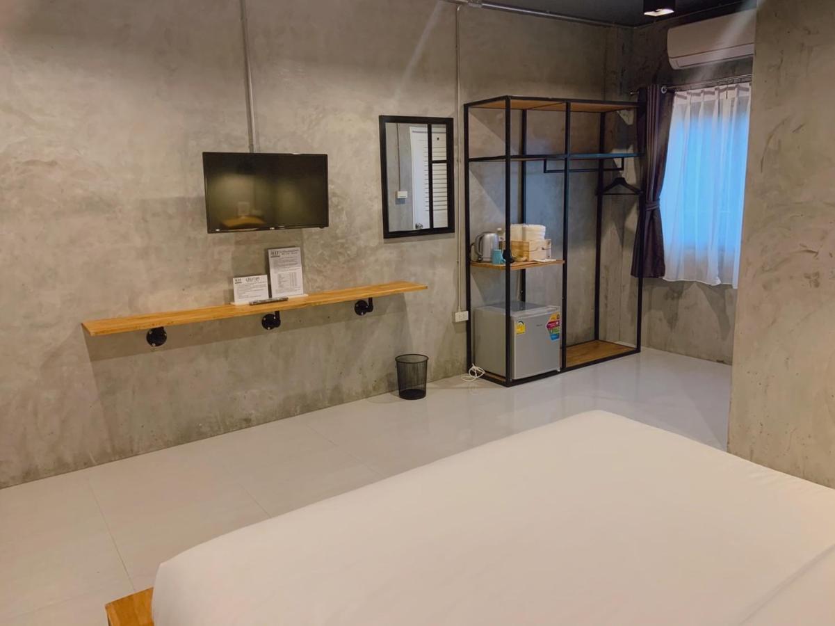 Loft Space Hotel Ранонг Екстериор снимка